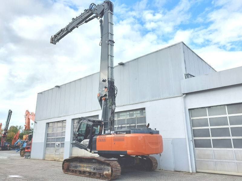 Hitachi KTEG KMC380S-6 - Abrissbagger: das Bild 3 Hitachi KTEG KMC380S-6 - Abrissbagger: das Bild 3