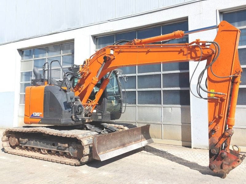Hitachi ZX 135 US-6 - Kettenbagger: das Bild 4 Hitachi ZX 135 US-6 - Kettenbagger: das Bild 4