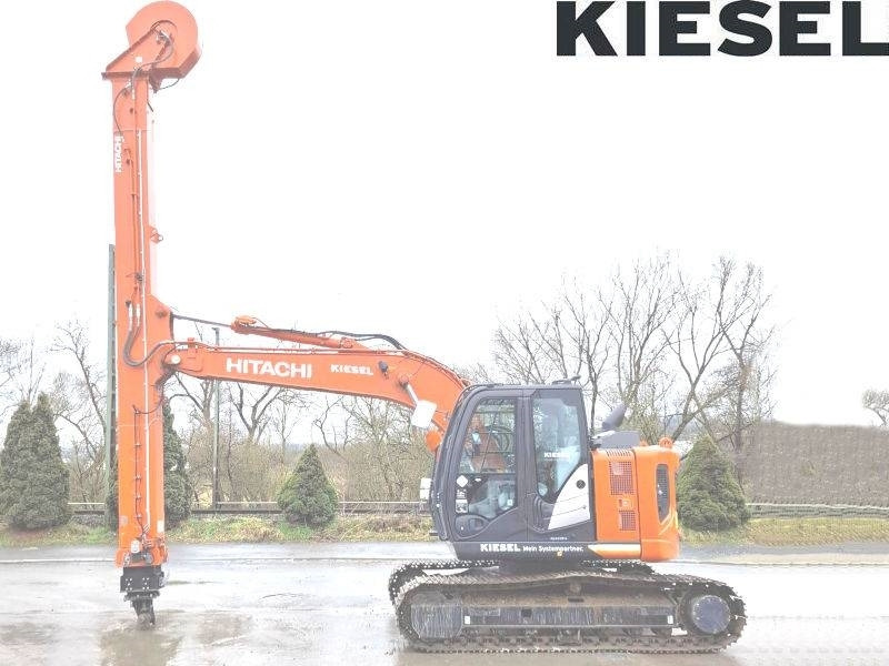 Kettenbagger Hitachi ZX 135 US-6 Teledipper: das Bild 1