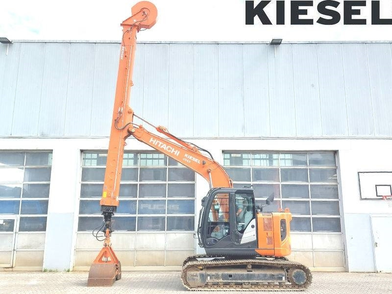 Hitachi ZX 135 US-6 Teledipper - Kettenbagger: das Bild 1 Hitachi ZX 135 US-6 Teledipper - Kettenbagger: das Bild 1