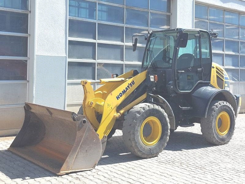 Komatsu WA 100 M-7 - Kompaktlader: das Bild 2 Komatsu WA 100 M-7 - Kompaktlader: das Bild 2