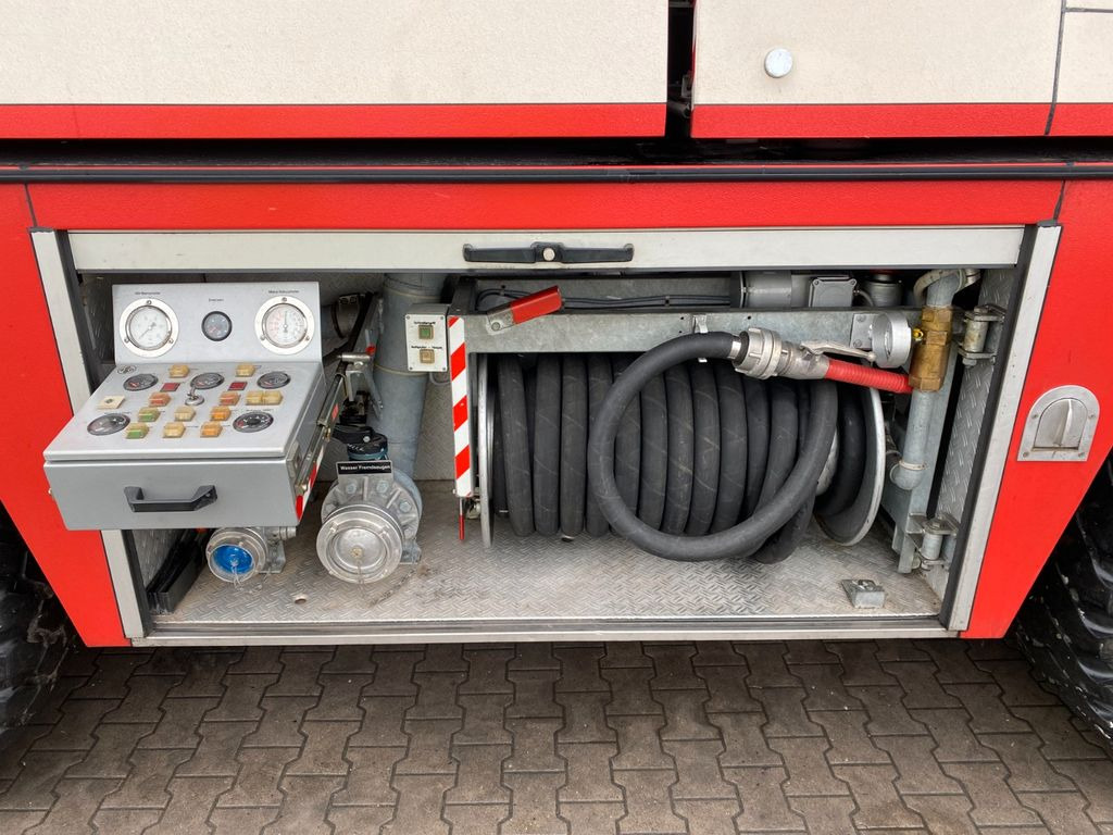 LKW MAN 38.000 VFAEG 8x8 Flugfeldlöschfahrzeug | Ziegler: das Bild 7