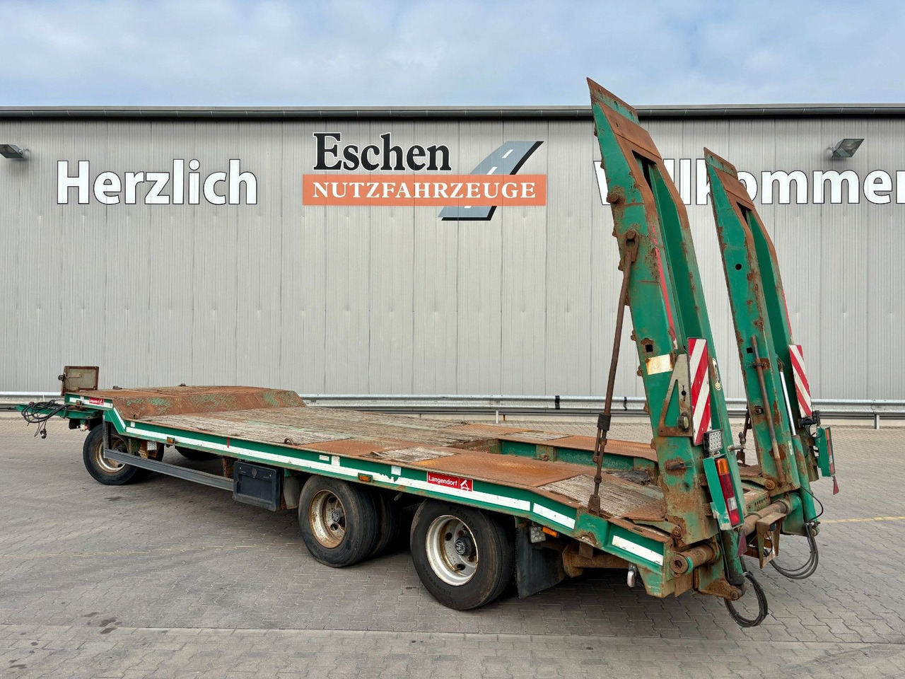 Langendorf Anhänger | hydraulische Rampen*Blatt*BPW-Achsen - Tieflader Anhänger: das Bild 3 Langendorf Anhänger | hydraulische Rampen*Blatt*BPW-Achsen - Tieflader Anhänger: das Bild 3