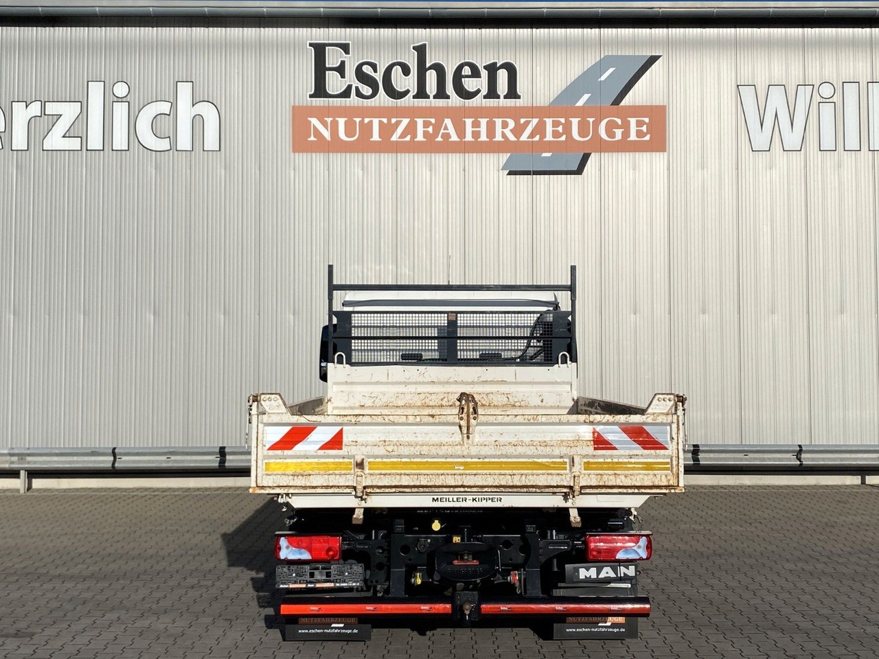 MAN TGL 8.220 BB | MEILLER*3xSitze*Klima*Navi*2x AHK - Kipper Transporter: das Bild 5 MAN TGL 8.220 BB | MEILLER*3xSitze*Klima*Navi*2x AHK - Kipper Transporter: das Bild 5