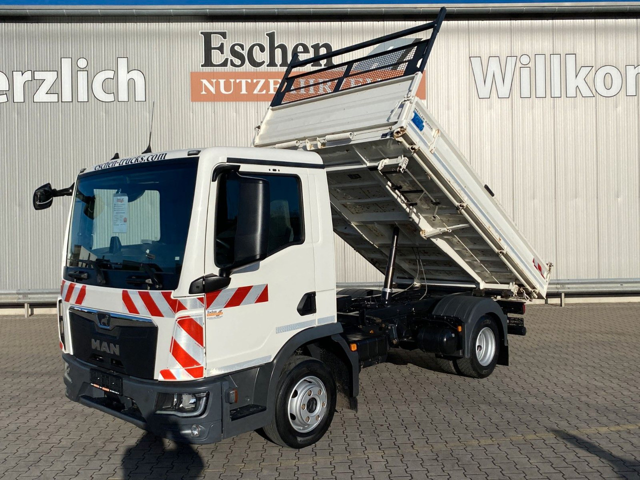 MAN TGL 8.220 BB | MEILLER*3xSitze*Klima*Navi*2x AHK - Kipper Transporter: das Bild 2 MAN TGL 8.220 BB | MEILLER*3xSitze*Klima*Navi*2x AHK - Kipper Transporter: das Bild 2