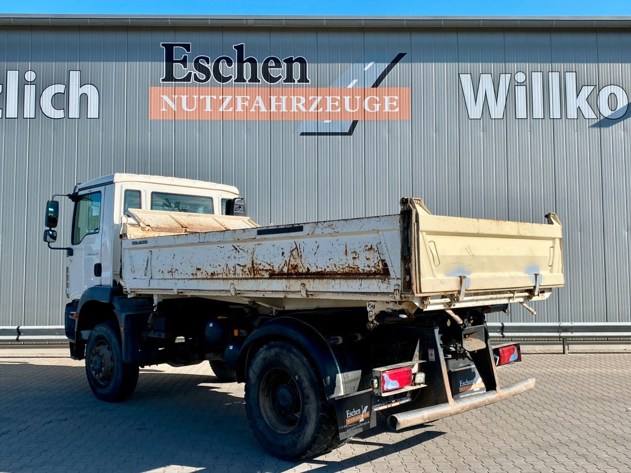 MAN TGM 18.290 4x4 | MEILLER*AHK*Oel*Blatt*1.Hand - Kipper: das Bild 4 MAN TGM 18.290 4x4 | MEILLER*AHK*Oel*Blatt*1.Hand - Kipper: das Bild 4