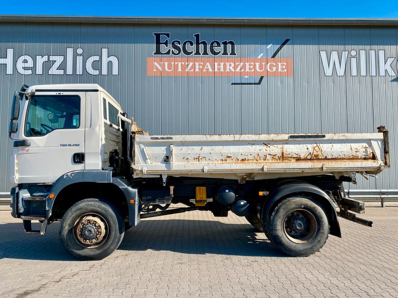 MAN TGM 18.290 4x4 | MEILLER*AHK*Oel*Blatt*1.Hand - Kipper: das Bild 3 MAN TGM 18.290 4x4 | MEILLER*AHK*Oel*Blatt*1.Hand - Kipper: das Bild 3
