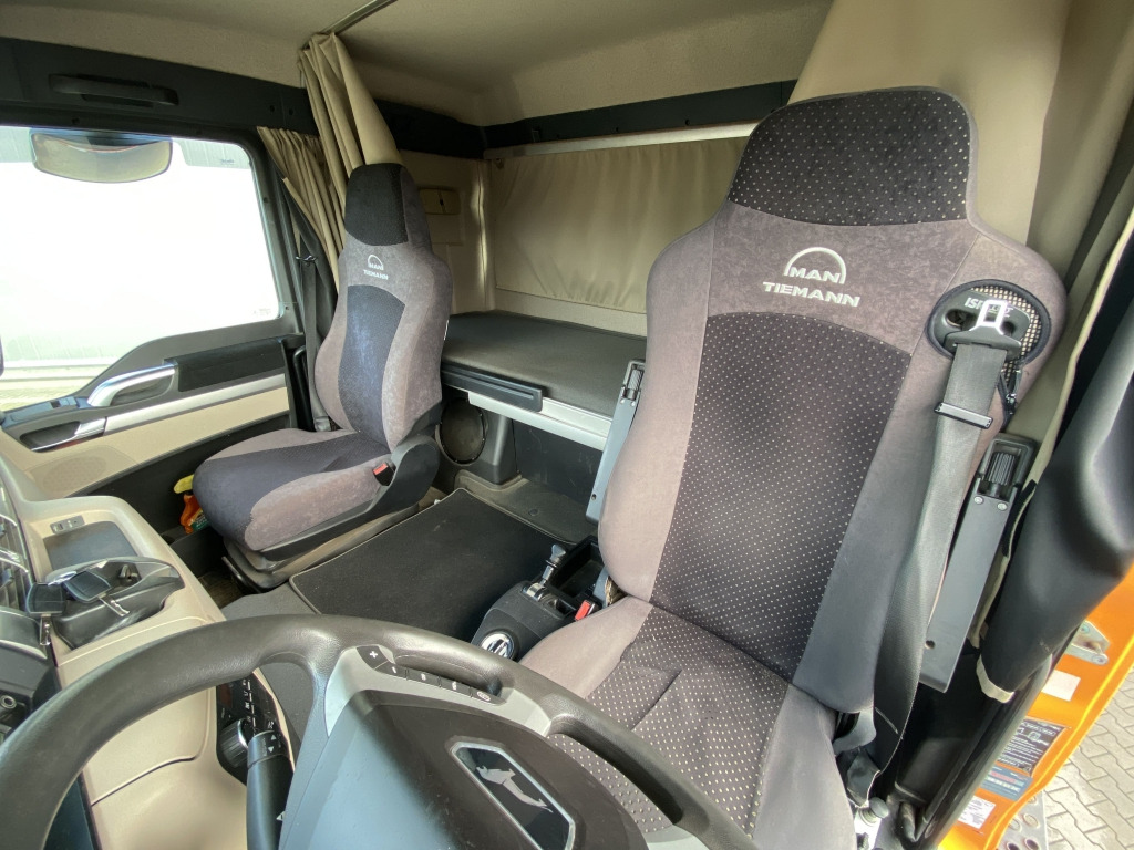 MAN TGS 26.460 6x6 H BL - Kipper: das Bild 3 MAN TGS 26.460 6x6 H BL - Kipper: das Bild 3