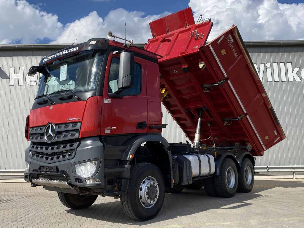 Mercedes-Benz 3345 6x6 - Kipper: das Bild 1 Mercedes-Benz 3345 6x6 - Kipper: das Bild 1