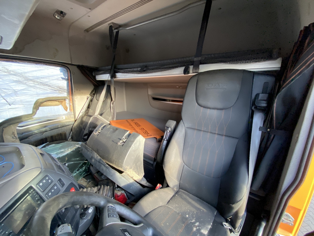 DAF XF 450 / UNFALL - Sattelzugmaschine: das Bild 5 DAF XF 450 / UNFALL - Sattelzugmaschine: das Bild 5