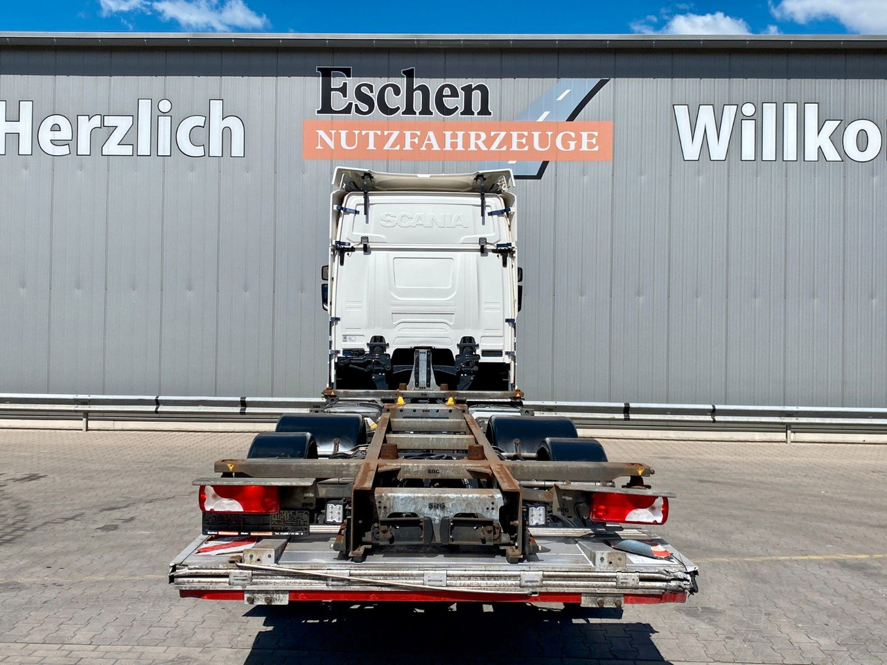 Scania R 450 B 6x2*4 | LBW 1,50to.*AHK*Retarder*Navi*AC - Containerwagen/ Wechselfahrgestell LKW: das Bild 4 Scania R 450 B 6x2*4 | LBW 1,50to.*AHK*Retarder*Navi*AC - Containerwagen/ Wechselfahrgestell LKW: das Bild 4