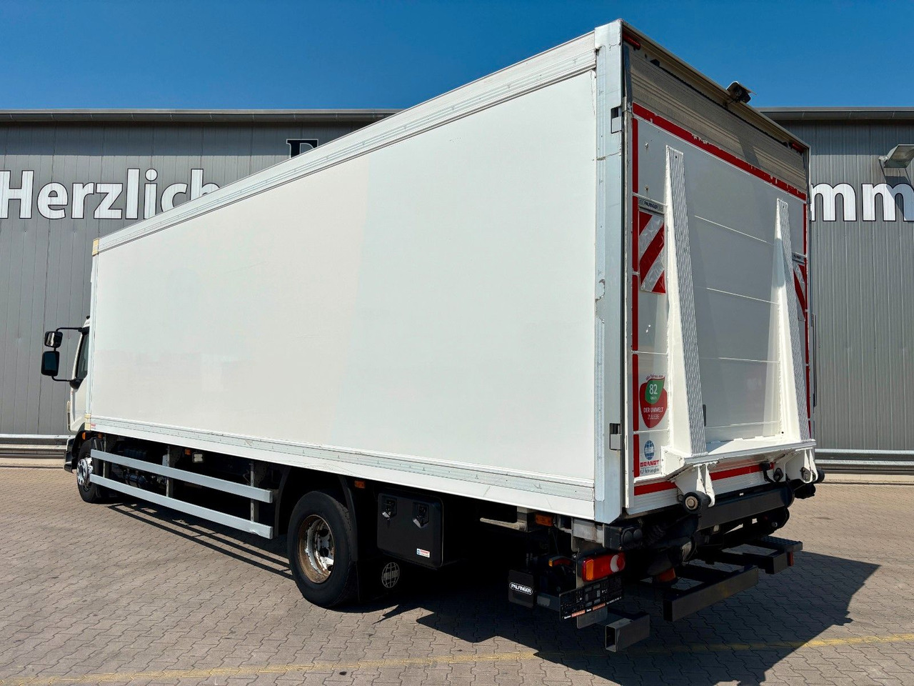 Volvo FL 250|CarrierSupra1250MT*Diesel/Netz*LBW 2.0to. - Kühlkoffer LKW: das Bild 3 Volvo FL 250|CarrierSupra1250MT*Diesel/Netz*LBW 2.0to. - Kühlkoffer LKW: das Bild 3