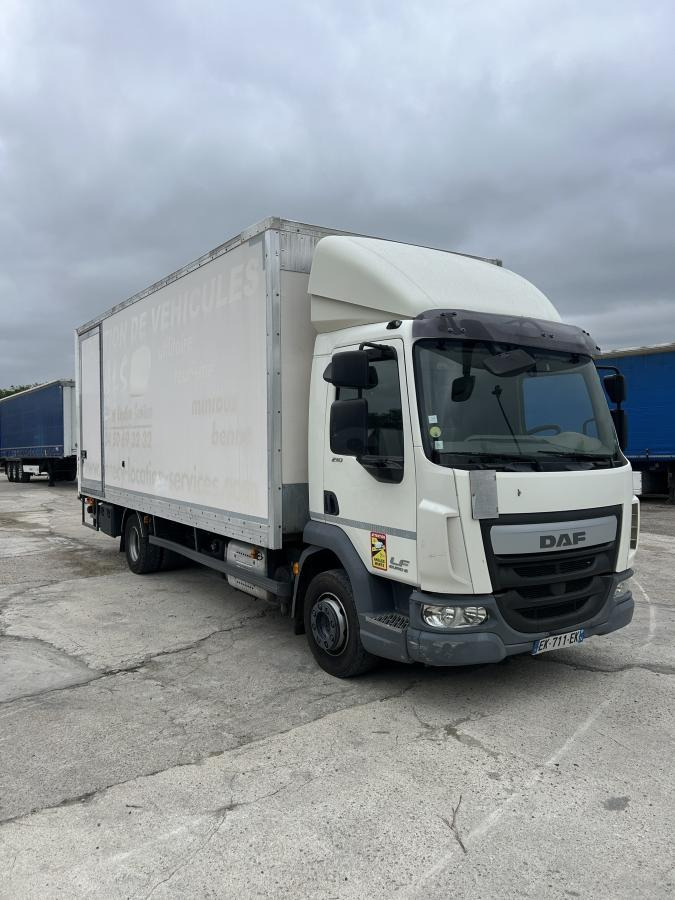 Koffer LKW DAF LF 210: das Bild 1