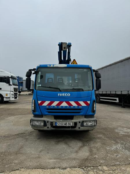 Iveco Eurocargo 100E19 - LKW mit Arbeitsbühne: das Bild 2 Iveco Eurocargo 100E19 - LKW mit Arbeitsbühne: das Bild 2