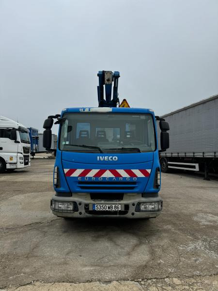 Iveco Eurocargo 100E19 - LKW mit Arbeitsbühne: das Bild 2 Iveco Eurocargo 100E19 - LKW mit Arbeitsbühne: das Bild 2