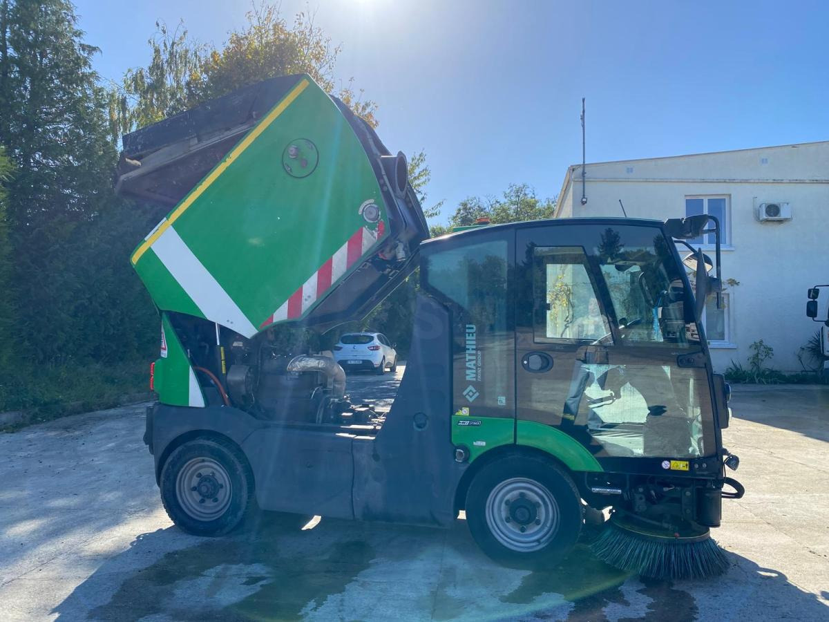 Mathieu Azura MC210 - Kehrmaschine: das Bild 3 Mathieu Azura MC210 - Kehrmaschine: das Bild 3