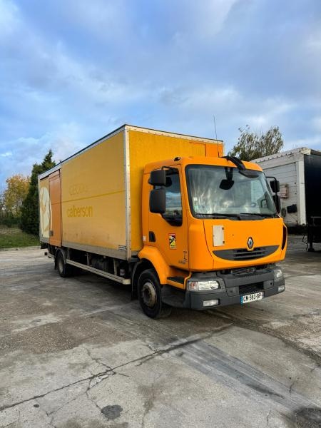 Renault Midlum 220 - Koffer LKW: das Bild 1 Renault Midlum 220 - Koffer LKW: das Bild 1