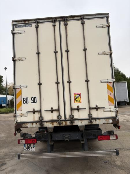 Renault Midlum 280 - Plane LKW: das Bild 4 Renault Midlum 280 - Plane LKW: das Bild 4