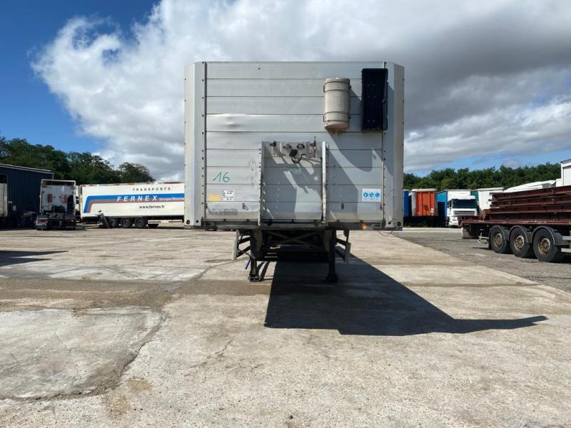 Schmitz Cargobull - Pritschenauflieger/ Plattformauflieger: das Bild 3 Schmitz Cargobull - Pritschenauflieger/ Plattformauflieger: das Bild 3