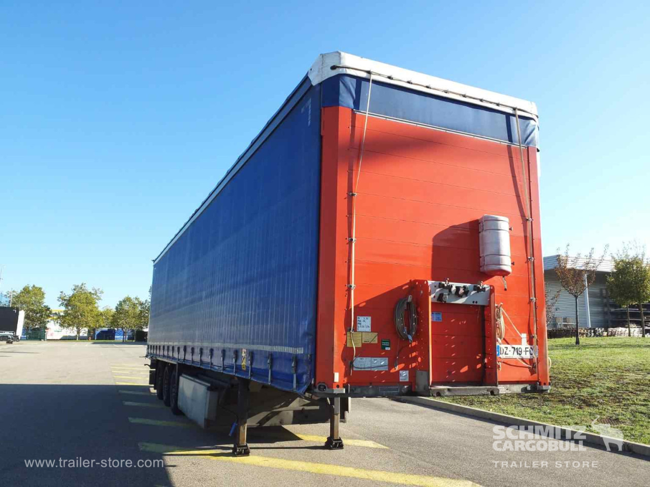 SCHMITZ Curtainsider Standard - Planenauflieger: das Bild 1 SCHMITZ Curtainsider Standard - Planenauflieger: das Bild 1
