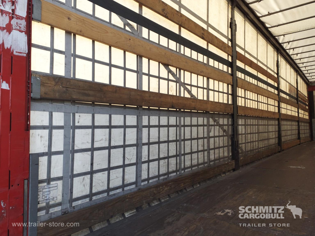 SCHMITZ Curtainsider Standard - Planenauflieger: das Bild 3 SCHMITZ Curtainsider Standard - Planenauflieger: das Bild 3