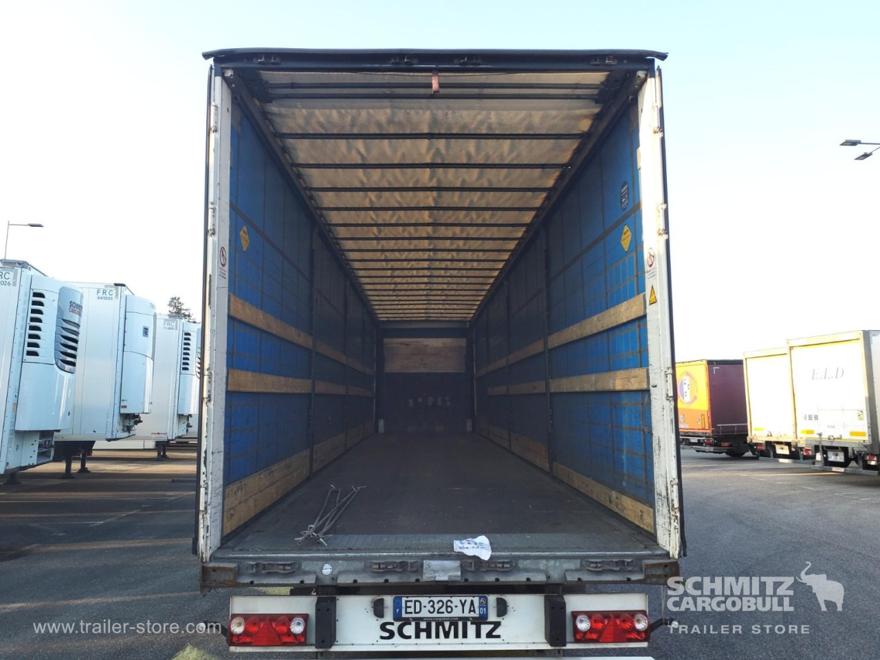 SCHMITZ Curtainsider Standard - Planenauflieger: das Bild 3 SCHMITZ Curtainsider Standard - Planenauflieger: das Bild 3