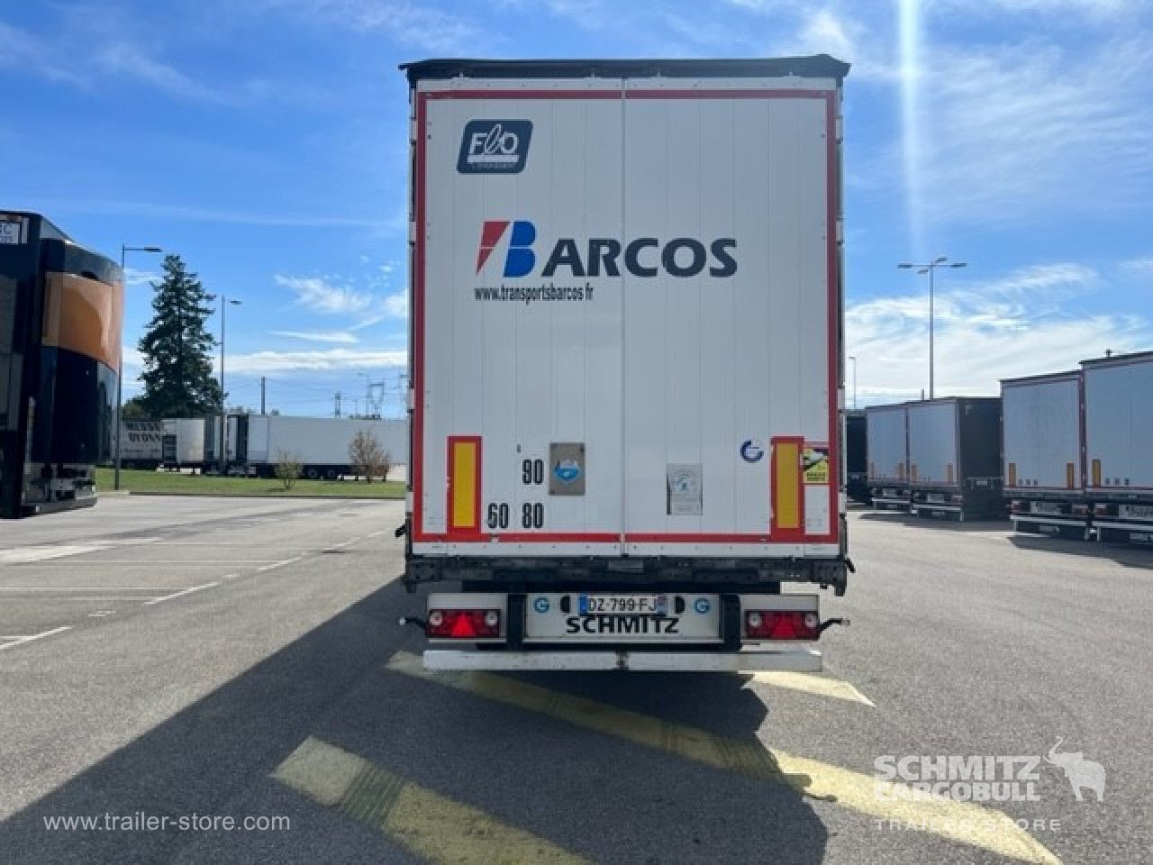 SCHMITZ Curtainsider Standard - Planenauflieger: das Bild 2 SCHMITZ Curtainsider Standard - Planenauflieger: das Bild 2