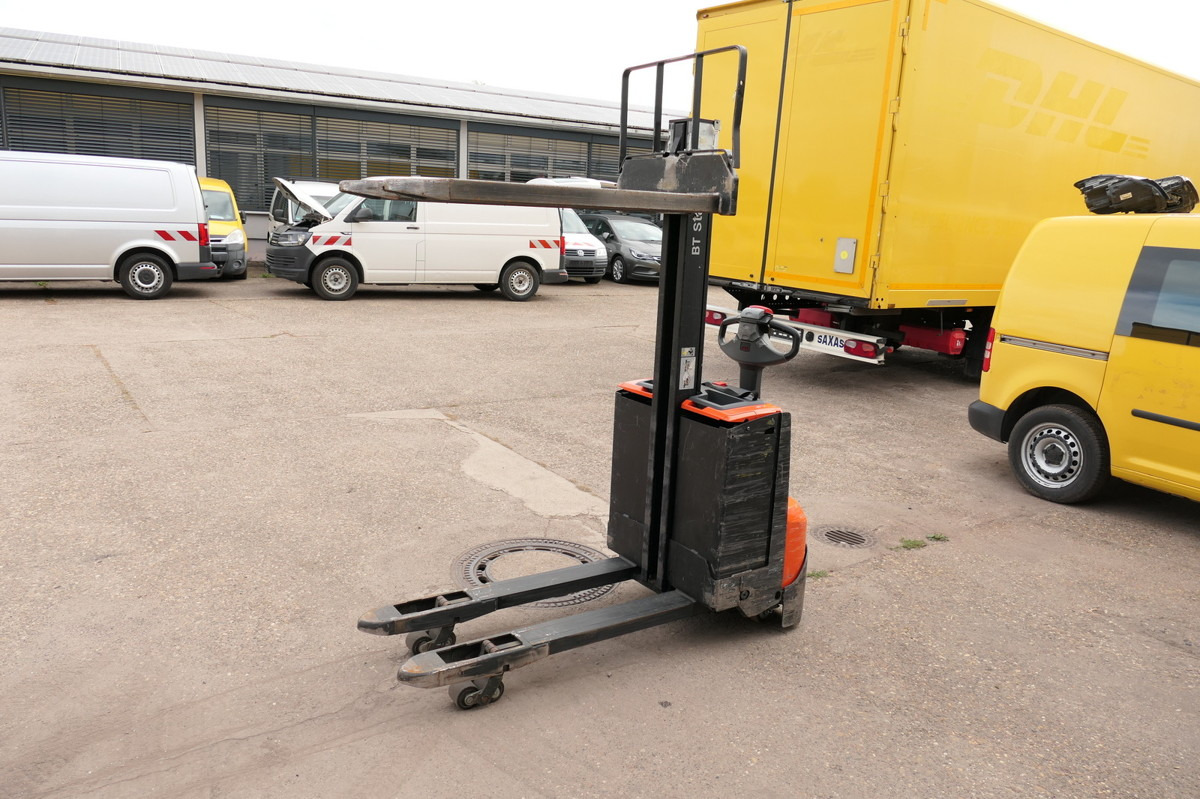 BT SWE 080L Batterie 30/2016 - Niederhubwagen: das Bild 5 BT SWE 080L Batterie 30/2016 - Niederhubwagen: das Bild 5
