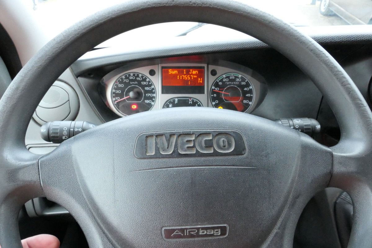Koffer Transporter IVECO Daily 35 S11 C30C AUTOMATIK KAMERA MAXI Regale L: das Bild 10
