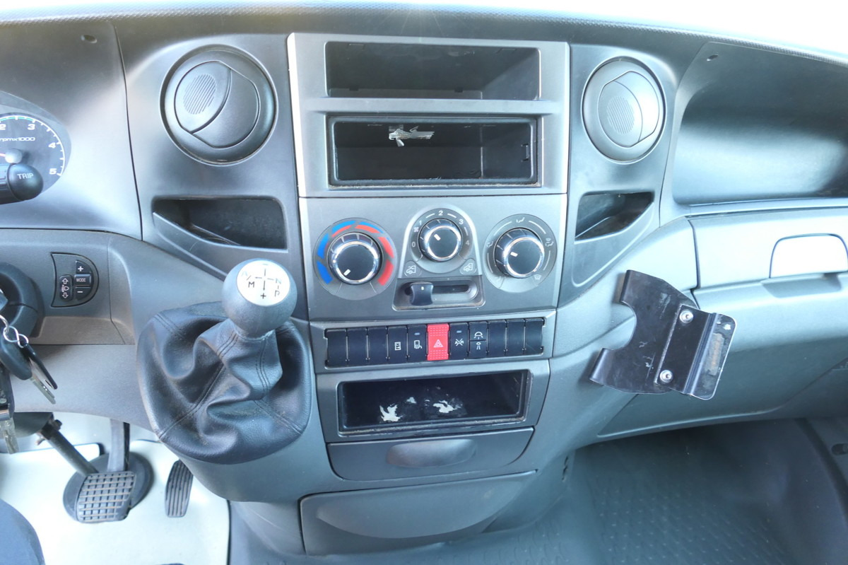 IVECO Daily 35 S11 C30C AUTOMATIK KAMERA Regale LUFT D – Leasing IVECO Daily 35 S11 C30C AUTOMATIK KAMERA Regale LUFT D: das Bild 10