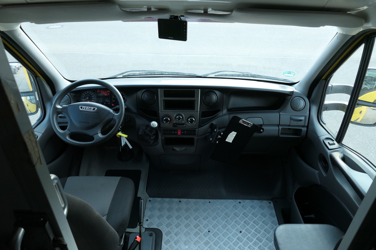 Koffer Transporter IVECO Daily 35 S11 C30C AUTOMATIK KAMERA Regale LUFT D: das Bild 8 Koffer Transporter IVECO Daily 35 S11 C30C AUTOMATIK KAMERA Regale LUFT D: das Bild 8