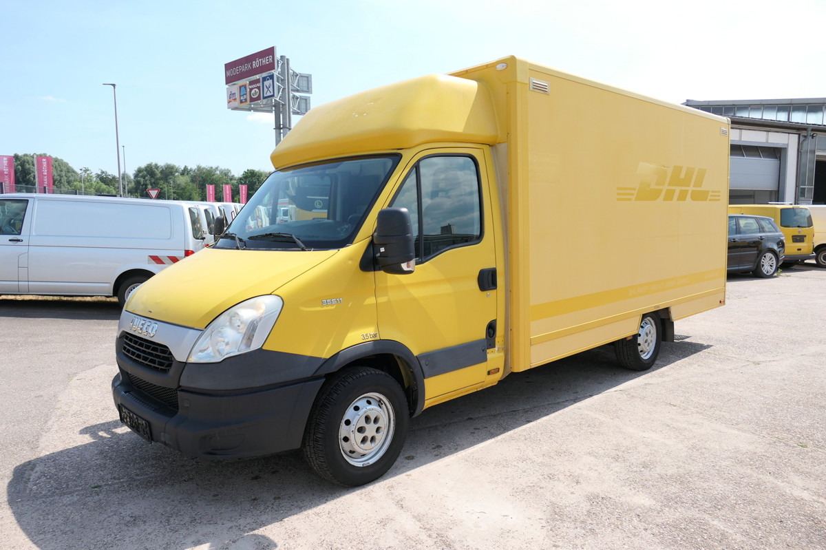 IVECO Daily 35 S11 C30C AUTOMATIK KAMERA Regale LUFT D - Koffer Transporter: das Bild 1 IVECO Daily 35 S11 C30C AUTOMATIK KAMERA Regale LUFT D - Koffer Transporter: das Bild 1