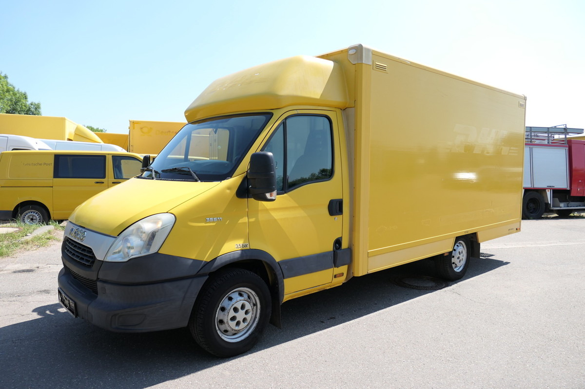 IVECO Daily 35 S11 C30C AUTOMATIK KAMERA Regale LUFT D - Koffer Transporter: das Bild 1 IVECO Daily 35 S11 C30C AUTOMATIK KAMERA Regale LUFT D - Koffer Transporter: das Bild 1
