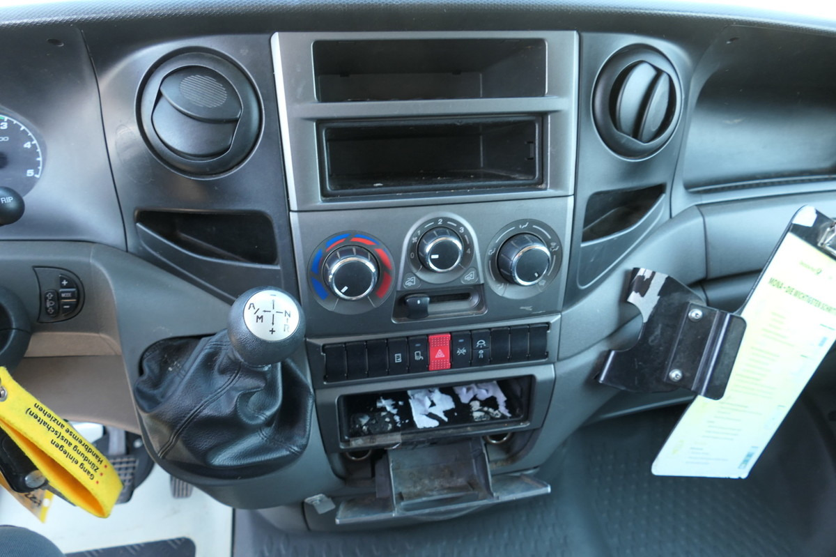 Koffer Transporter IVECO Daily 35 S11 C30C AUTOMATIK KAMERA Regale LUFT D: das Bild 10 Koffer Transporter IVECO Daily 35 S11 C30C AUTOMATIK KAMERA Regale LUFT D: das Bild 10