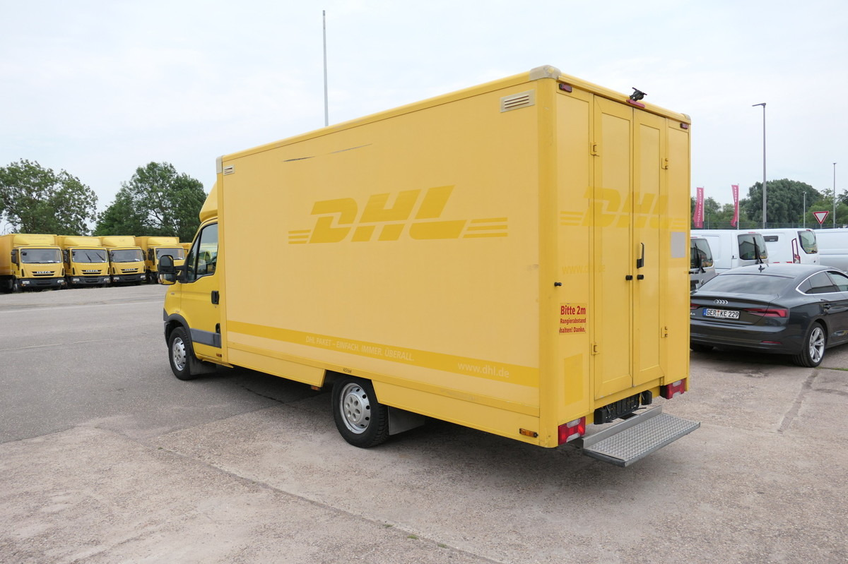 IVECO Daily 35 S11 C30C AUTOMATIK KAMERA Regale LUFT D - Koffer Transporter: das Bild 4 IVECO Daily 35 S11 C30C AUTOMATIK KAMERA Regale LUFT D - Koffer Transporter: das Bild 4