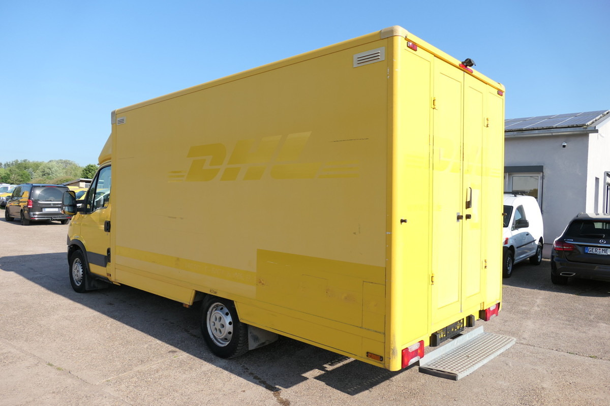 IVECO Daily 35 S11 C30C AUTOMATIK KAMERA Regale LUFT D - Koffer Transporter: das Bild 4 IVECO Daily 35 S11 C30C AUTOMATIK KAMERA Regale LUFT D - Koffer Transporter: das Bild 4