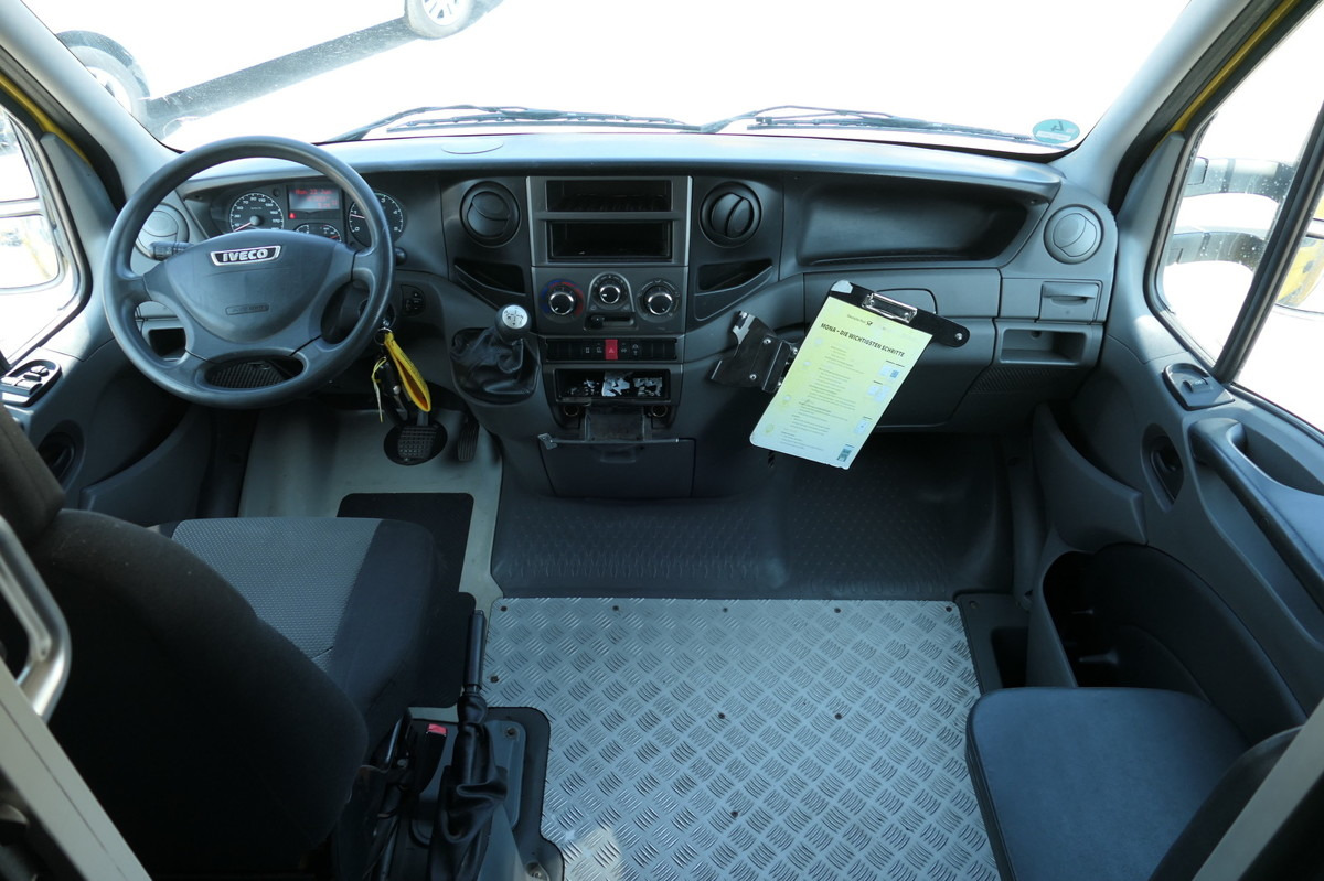 Koffer Transporter IVECO Daily 35 S11 C30C AUTOMATIK KAMERA Regale LUFT D: das Bild 6 Koffer Transporter IVECO Daily 35 S11 C30C AUTOMATIK KAMERA Regale LUFT D: das Bild 6