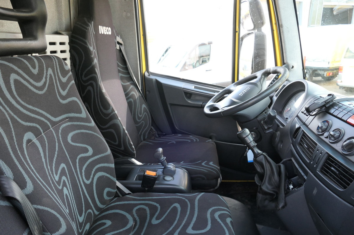 Innenraum Bild 1: Koffer LKW IVECO EuroCargo ML 120 E28/P AHK LBW Koffer 7,00x2,44x