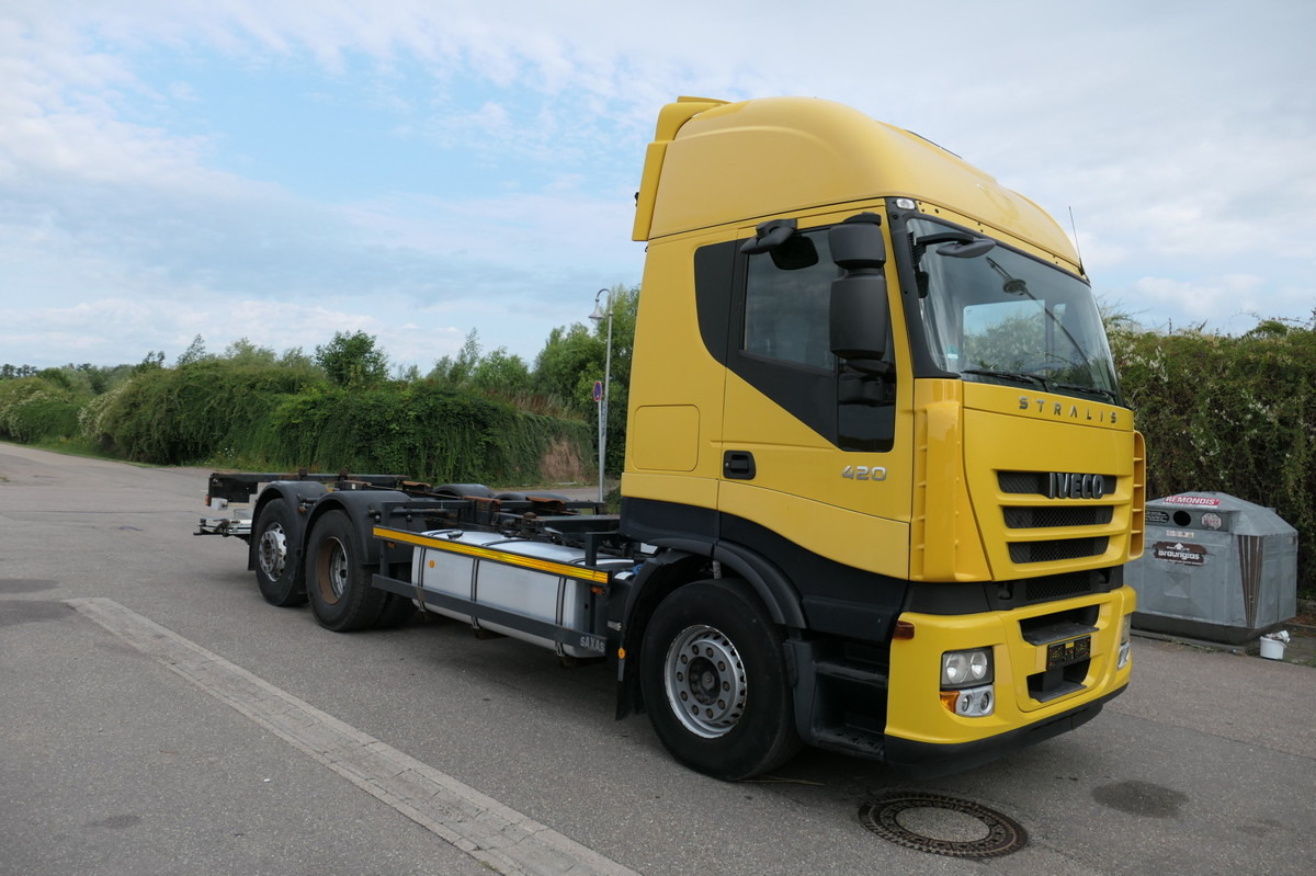 IVECO STRALIS AS 260 S42 Y/FS-CM ECO LBW AHK KLIMA INT - Containerwagen/ Wechselfahrgestell LKW: das Bild 3 IVECO STRALIS AS 260 S42 Y/FS-CM ECO LBW AHK KLIMA INT - Containerwagen/ Wechselfahrgestell LKW: das Bild 3
