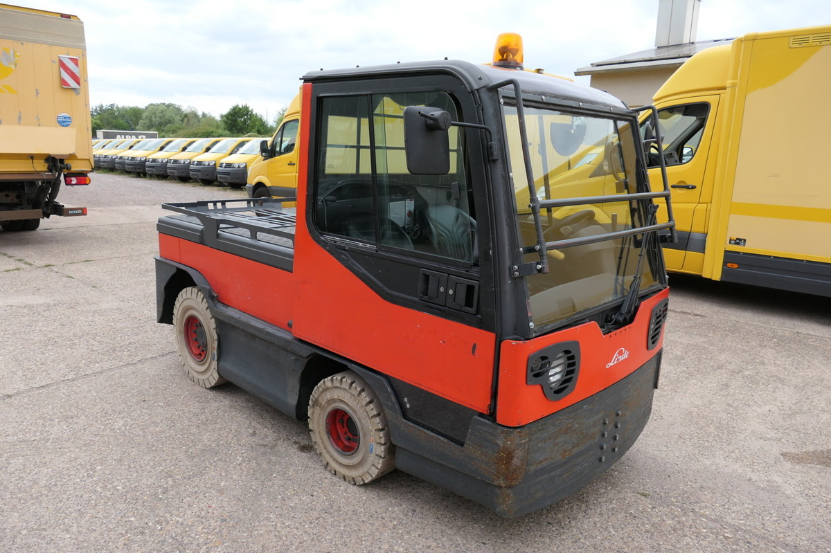 LINDE P250 Schlepper AHK Batterie 24/2021 Schiebetüren - Schleppfahrzeug: das Bild 2 LINDE P250 Schlepper AHK Batterie 24/2021 Schiebetüren - Schleppfahrzeug: das Bild 2