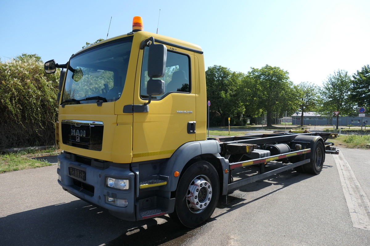 MAN TGM 18.290 LLLC Umsetzfahrzeug KLIMA AHK - Containerwagen/ Wechselfahrgestell LKW: das Bild 1 MAN TGM 18.290 LLLC Umsetzfahrzeug KLIMA AHK - Containerwagen/ Wechselfahrgestell LKW: das Bild 1