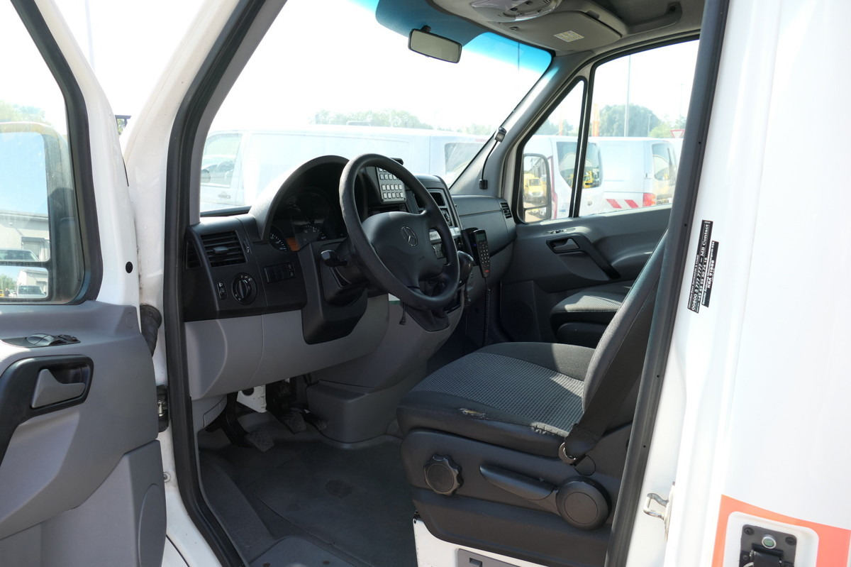 MERCEDES-BENZ Sprinter 316 CDI KLIMA Krankenwagen - Krankenwagen: das Bild 5 MERCEDES-BENZ Sprinter 316 CDI KLIMA Krankenwagen - Krankenwagen: das Bild 5