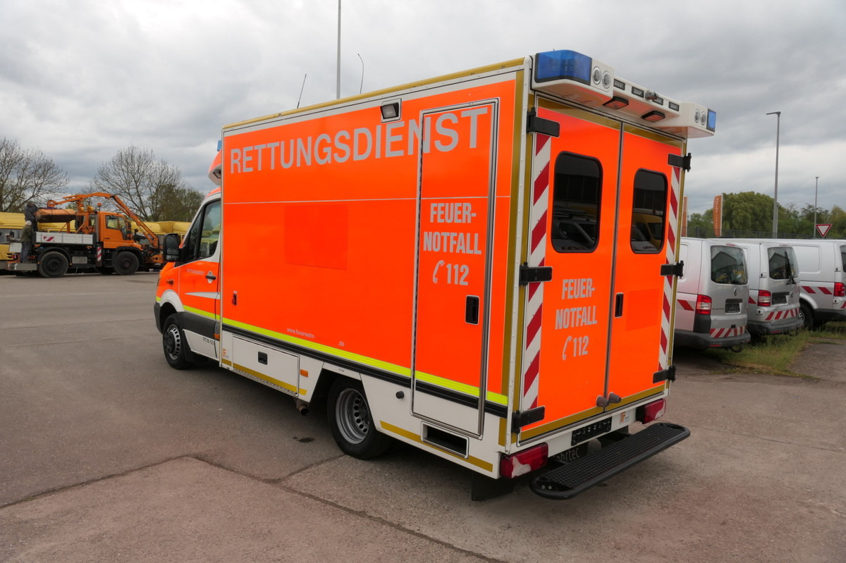 MERCEDES-BENZ Sprinter 519 CDI Klima Krankenwagen - Krankenwagen: das Bild 5 MERCEDES-BENZ Sprinter 519 CDI Klima Krankenwagen - Krankenwagen: das Bild 5