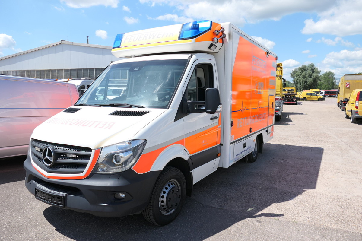 MERCEDES-BENZ Sprinter 519 CDI Klima Krankenwagen Fahrtec Aufb - Krankenwagen: das Bild 2 MERCEDES-BENZ Sprinter 519 CDI Klima Krankenwagen Fahrtec Aufb - Krankenwagen: das Bild 2