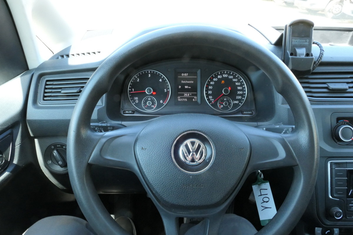 Kleintransporter VW Caddy 2.0 TDI 4Motion Klima Werkstatteinbauten T: das Bild 12
