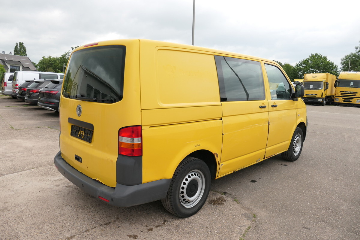 VW T5 Transporter 1.9 TDI 2-Sitzer PARKTRONIK 2xSCH - Kleintransporter: das Bild 4 VW T5 Transporter 1.9 TDI 2-Sitzer PARKTRONIK 2xSCH - Kleintransporter: das Bild 4
