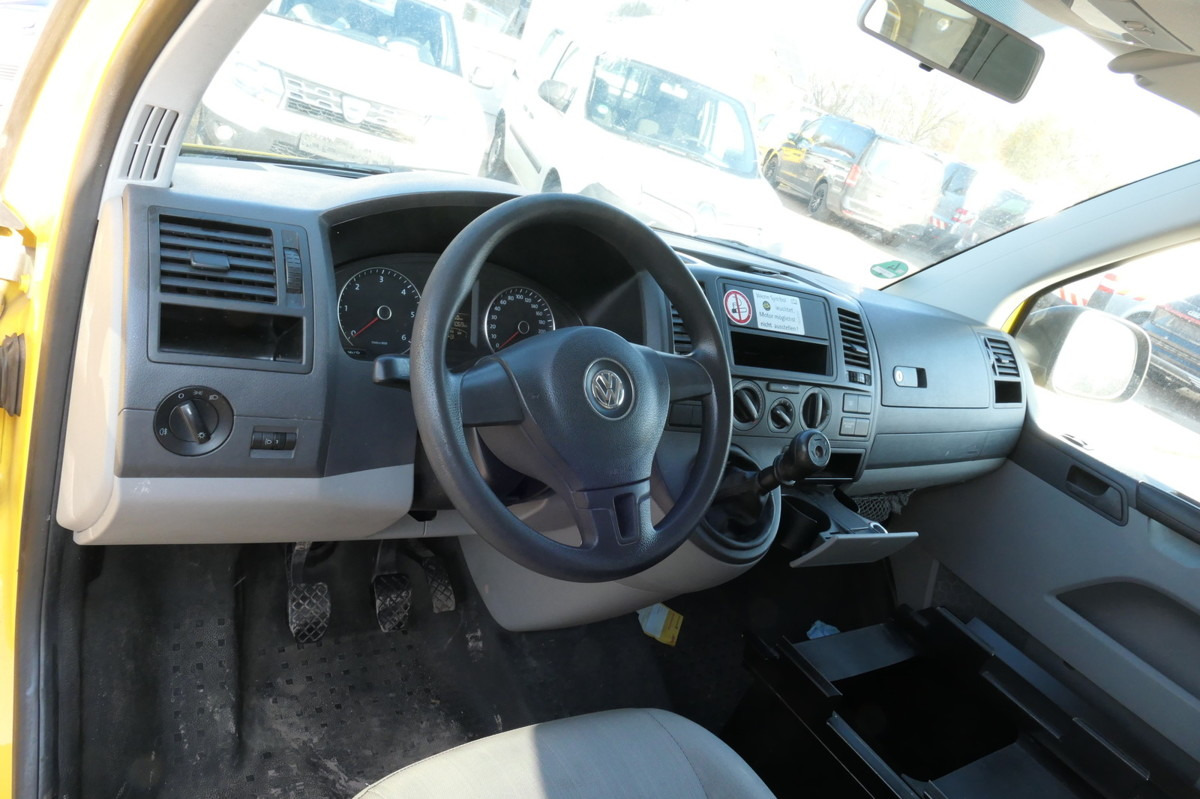 Kleintransporter VW T5 Transporter 2.0 TDI 2xSCHIEBETÜR PARKTRONIK E: das Bild 9