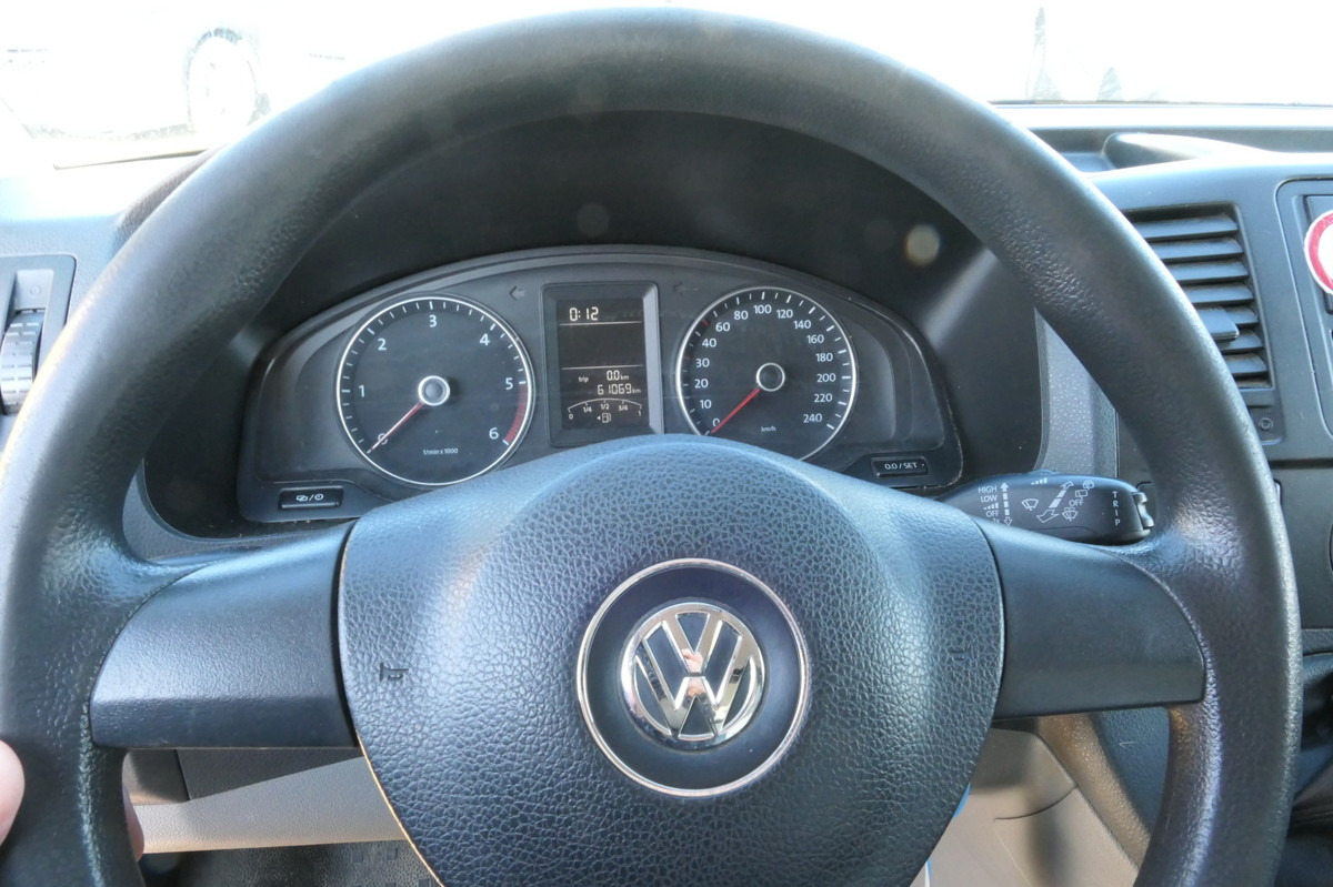 Kleintransporter VW T5 Transporter 2.0 TDI 2xSCHIEBETÜR PARKTRONIK E: das Bild 11