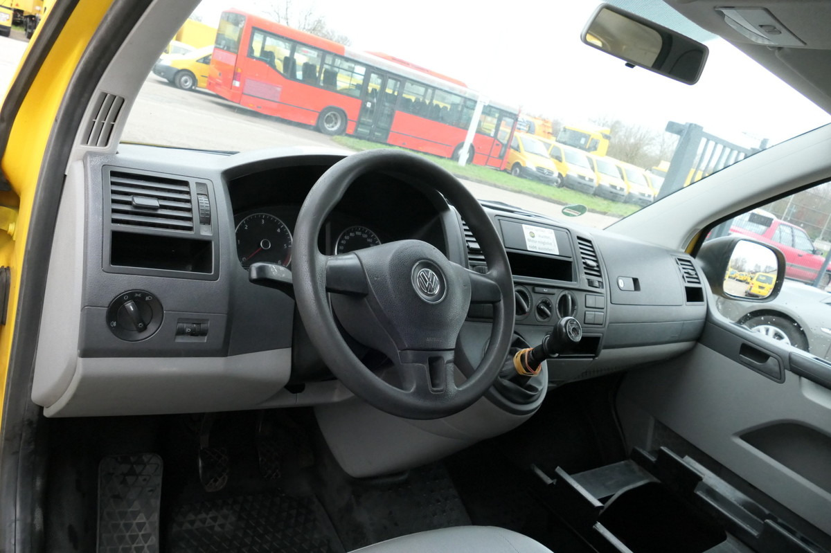Innenraum Bild 1: Kleintransporter VW T5 Transporter 2.0 TDI PARKTRONIK EURO-5 2xSCHIE
