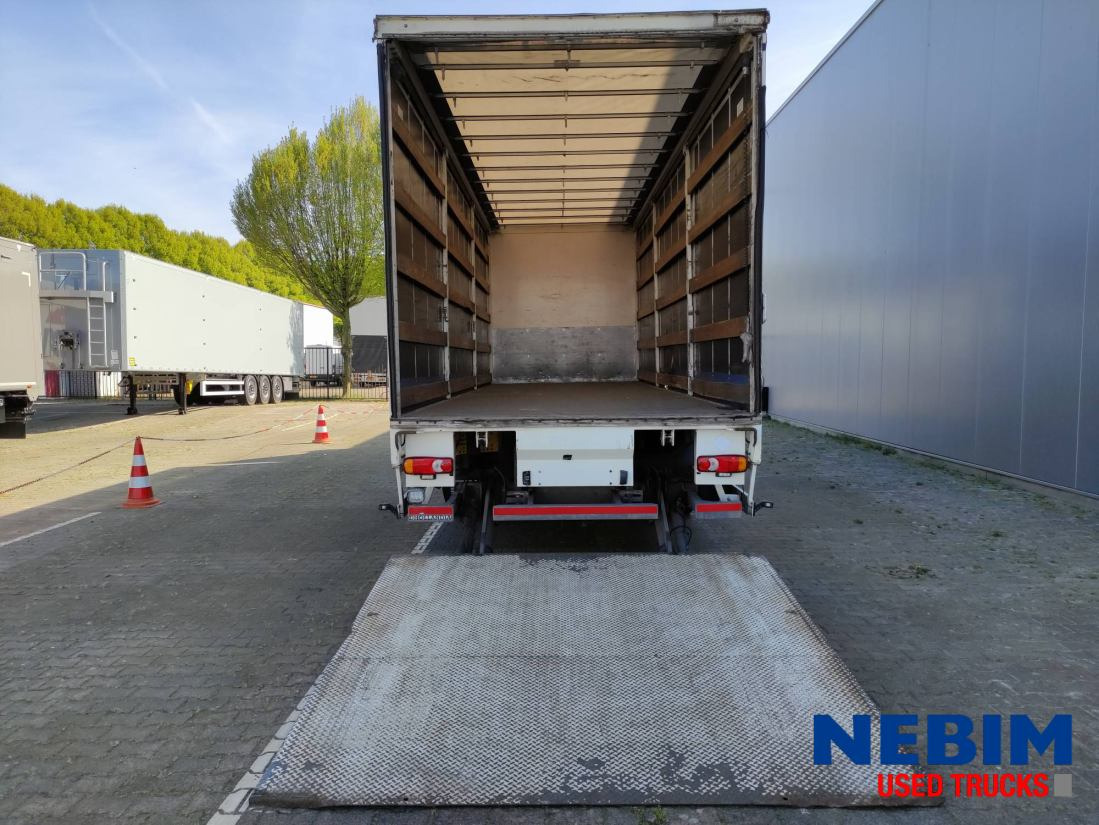 DAF CF 320 4x2 - 440.565 km - Plane LKW: das Bild 3 DAF CF 320 4x2 - 440.565 km - Plane LKW: das Bild 3